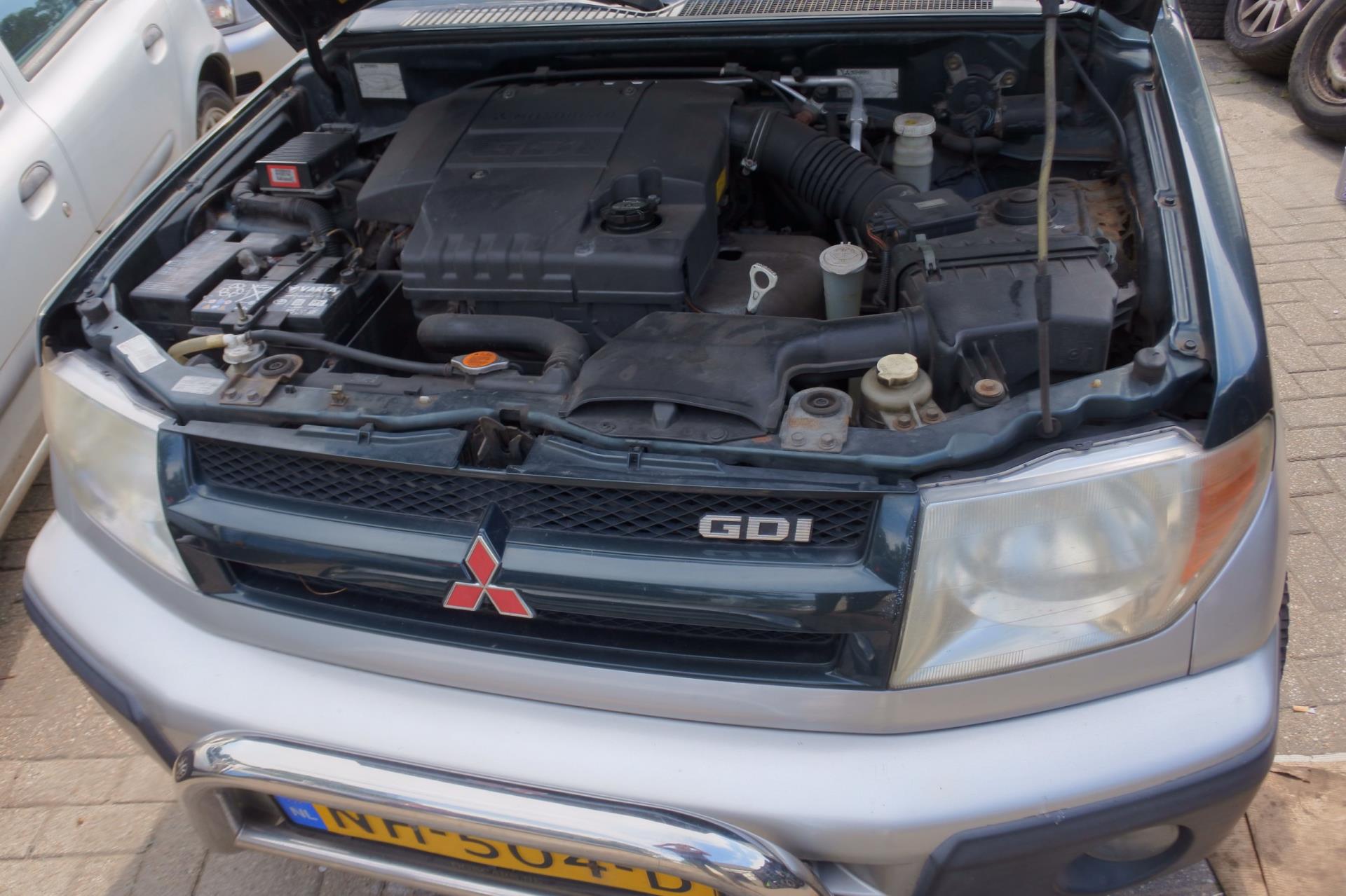 mitsubishi-pajero-pinin-image8.jpg
