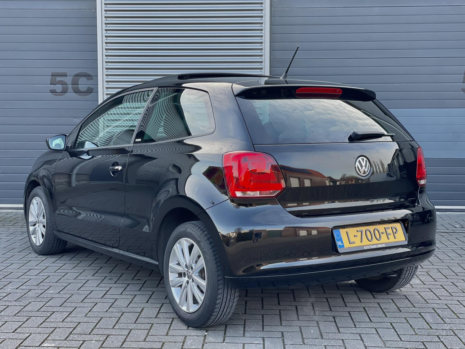 volkswagen-polo-image3.jpg