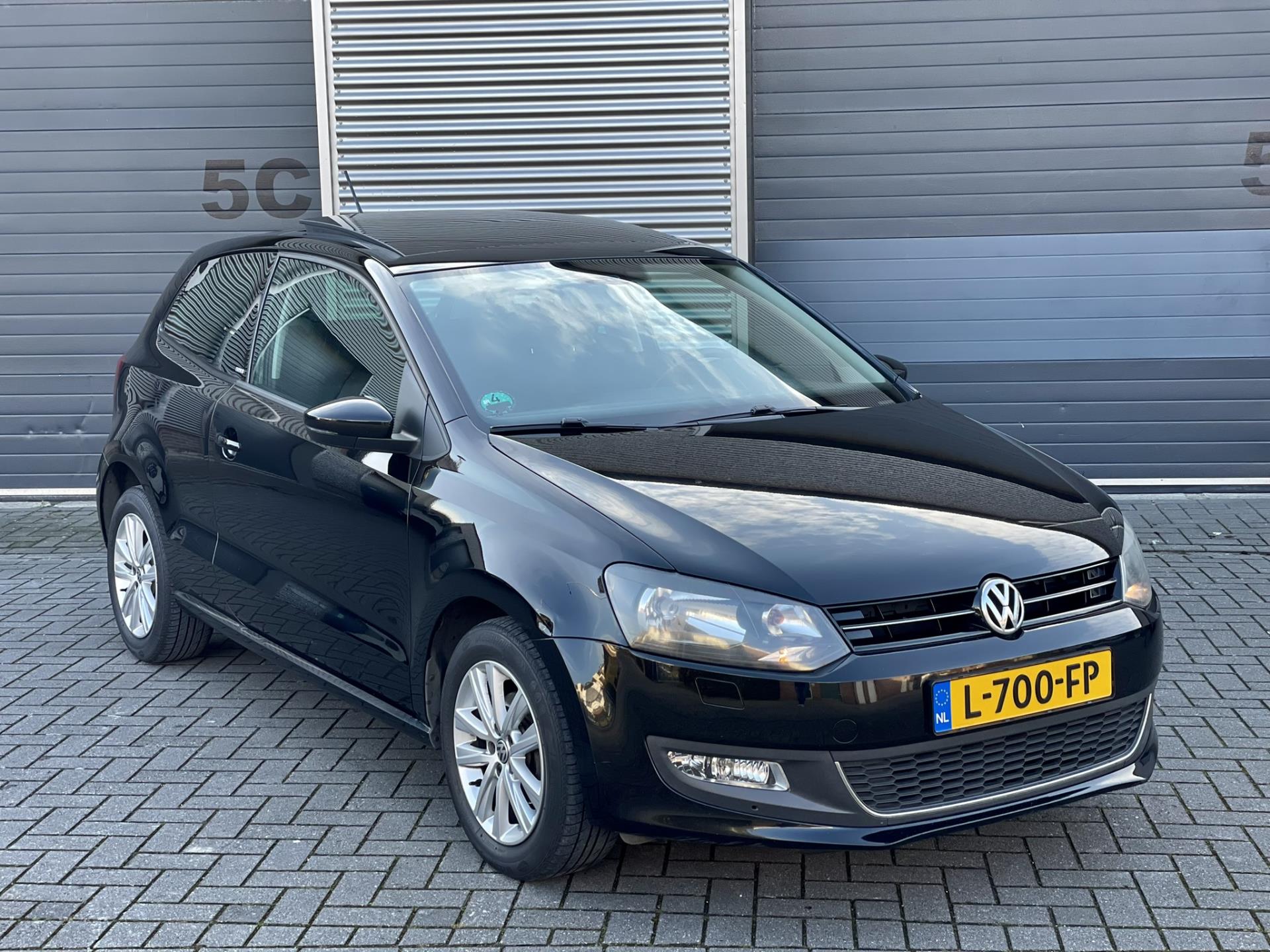 volkswagen-polo-image7.jpg
