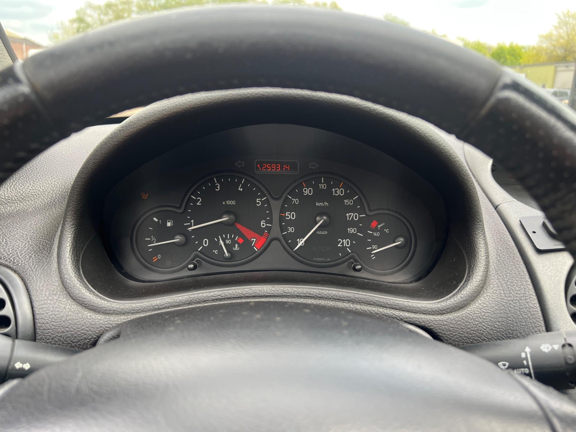 peugeot-206-image8.jpg