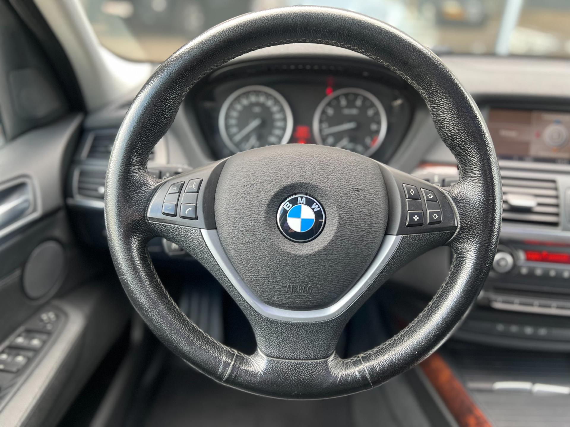 bmw-x5-image10.jpg