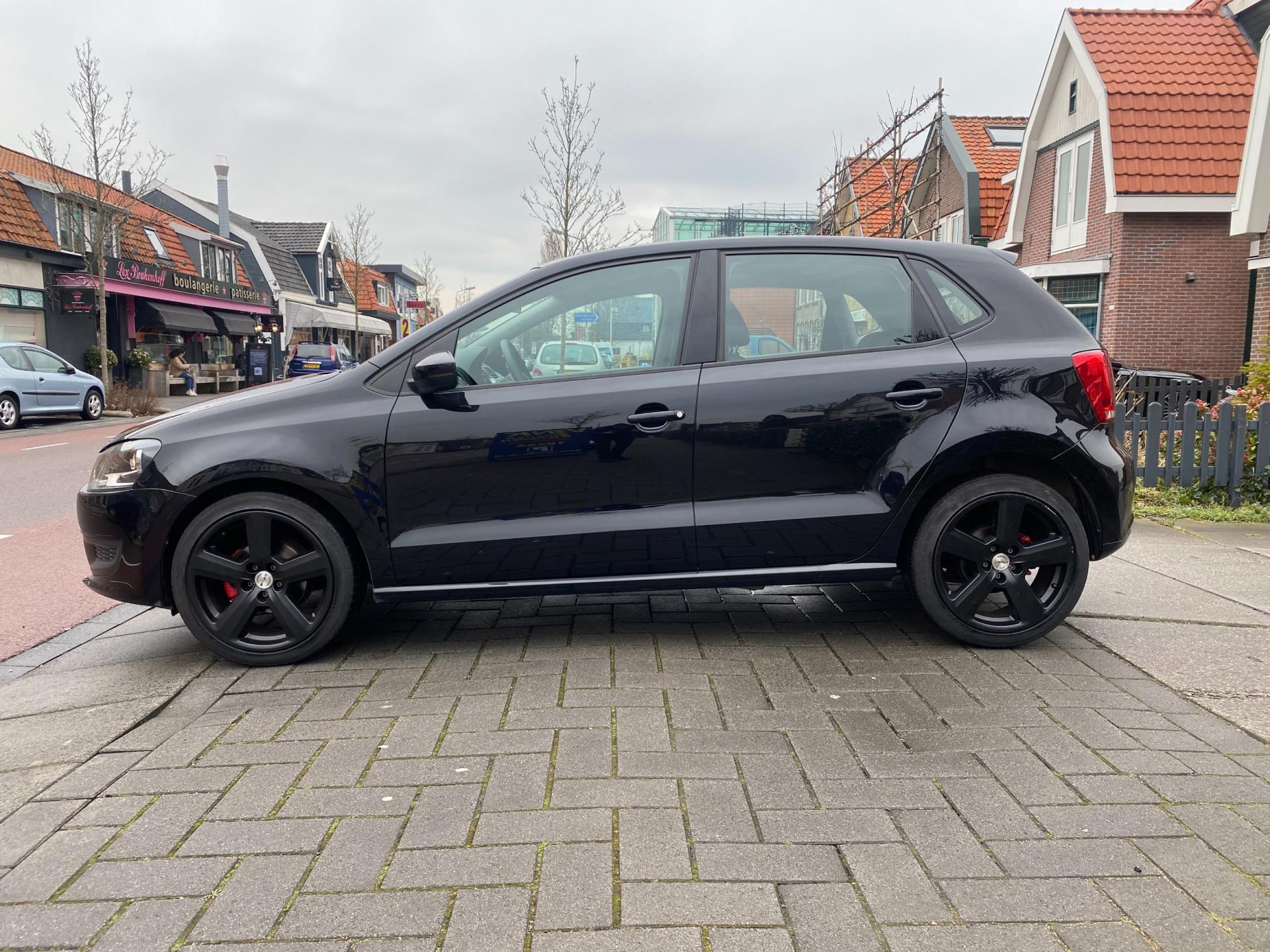 volkswagen-polo-image2.jpg
