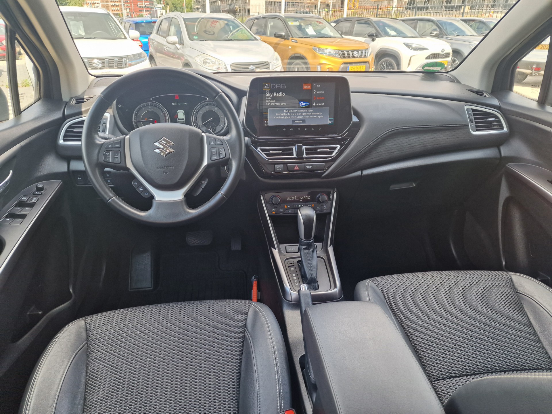 suzuki-s-cross-image6.jpg