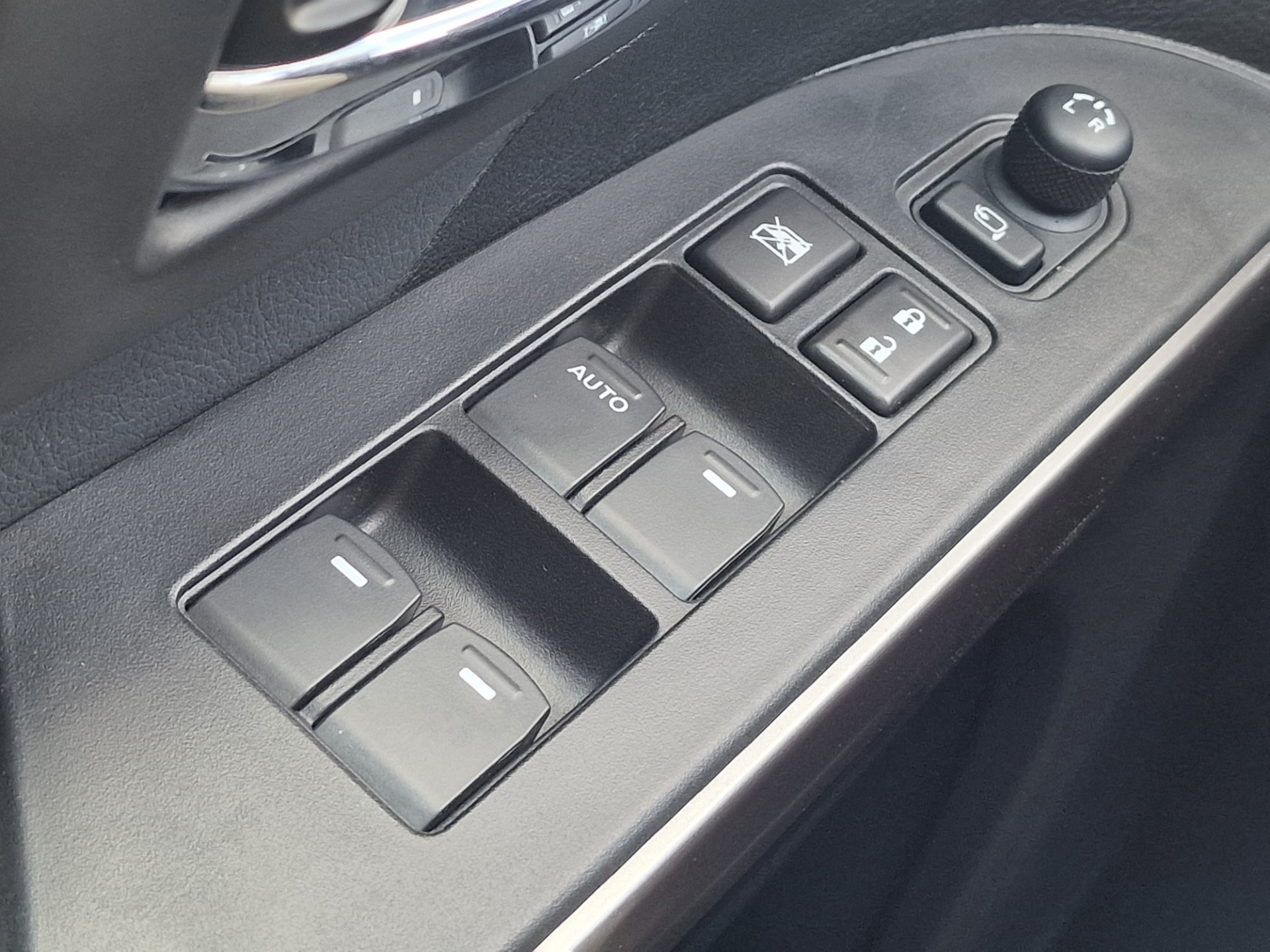 suzuki-s-cross-image9.jpg