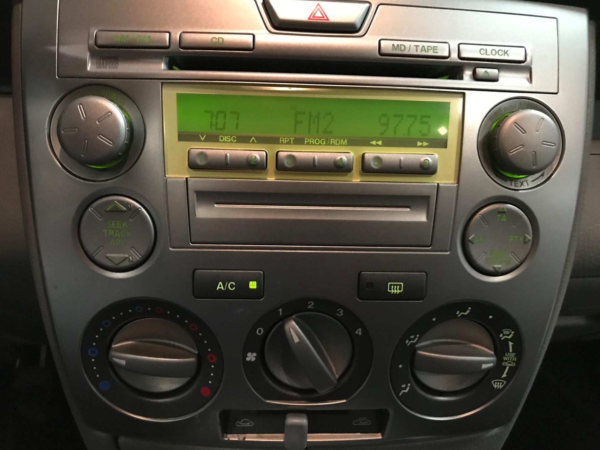 mazda-2-image7.jpg