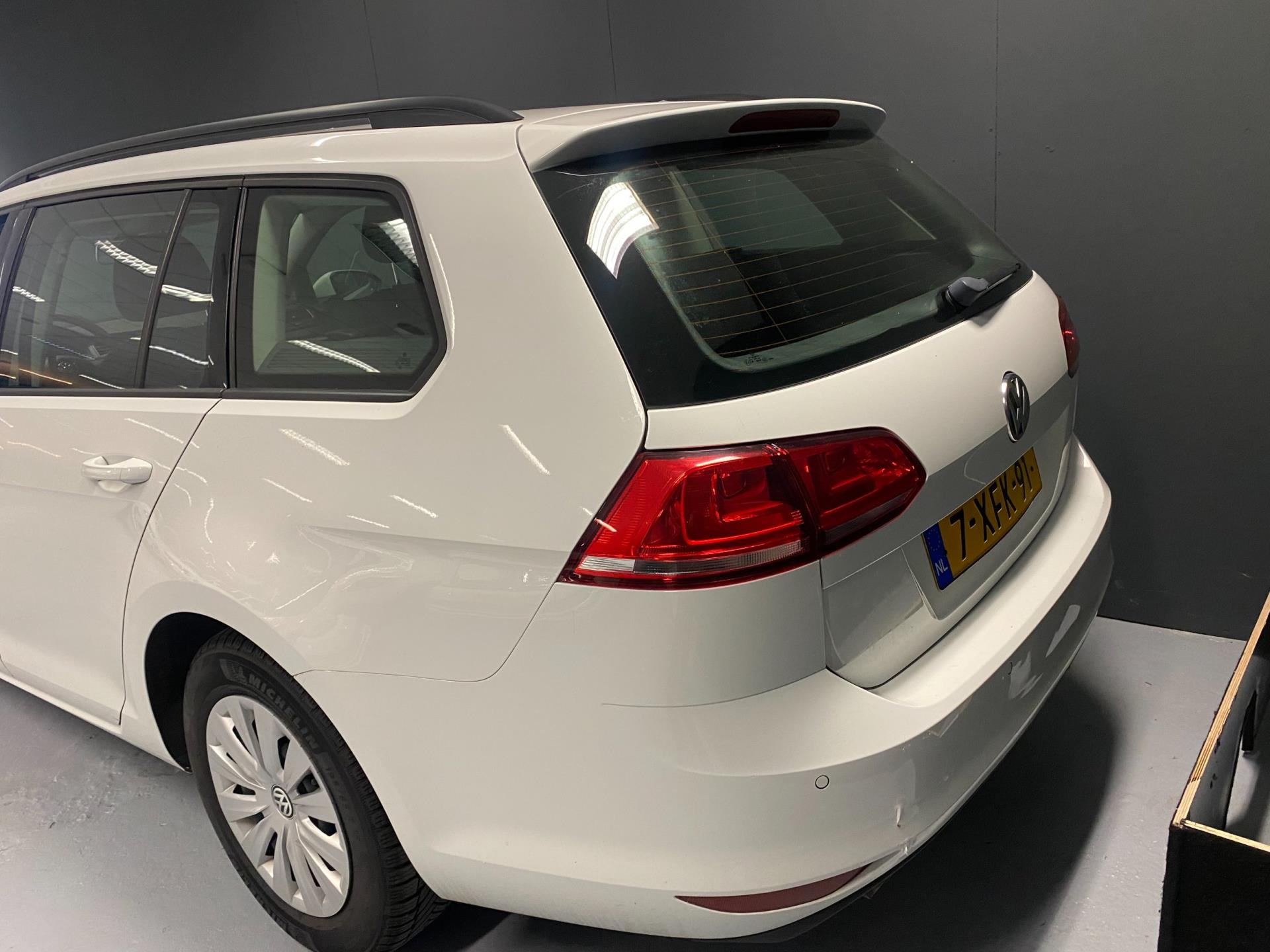 volkswagen-golf-variant-image9.jpg