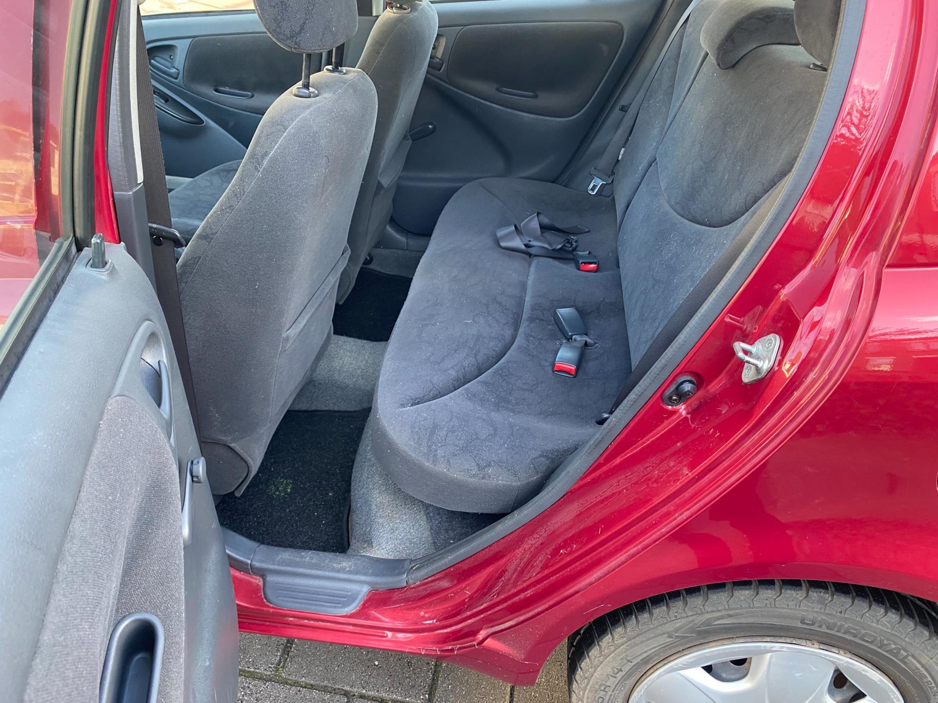 toyota-yaris-image10.jpg