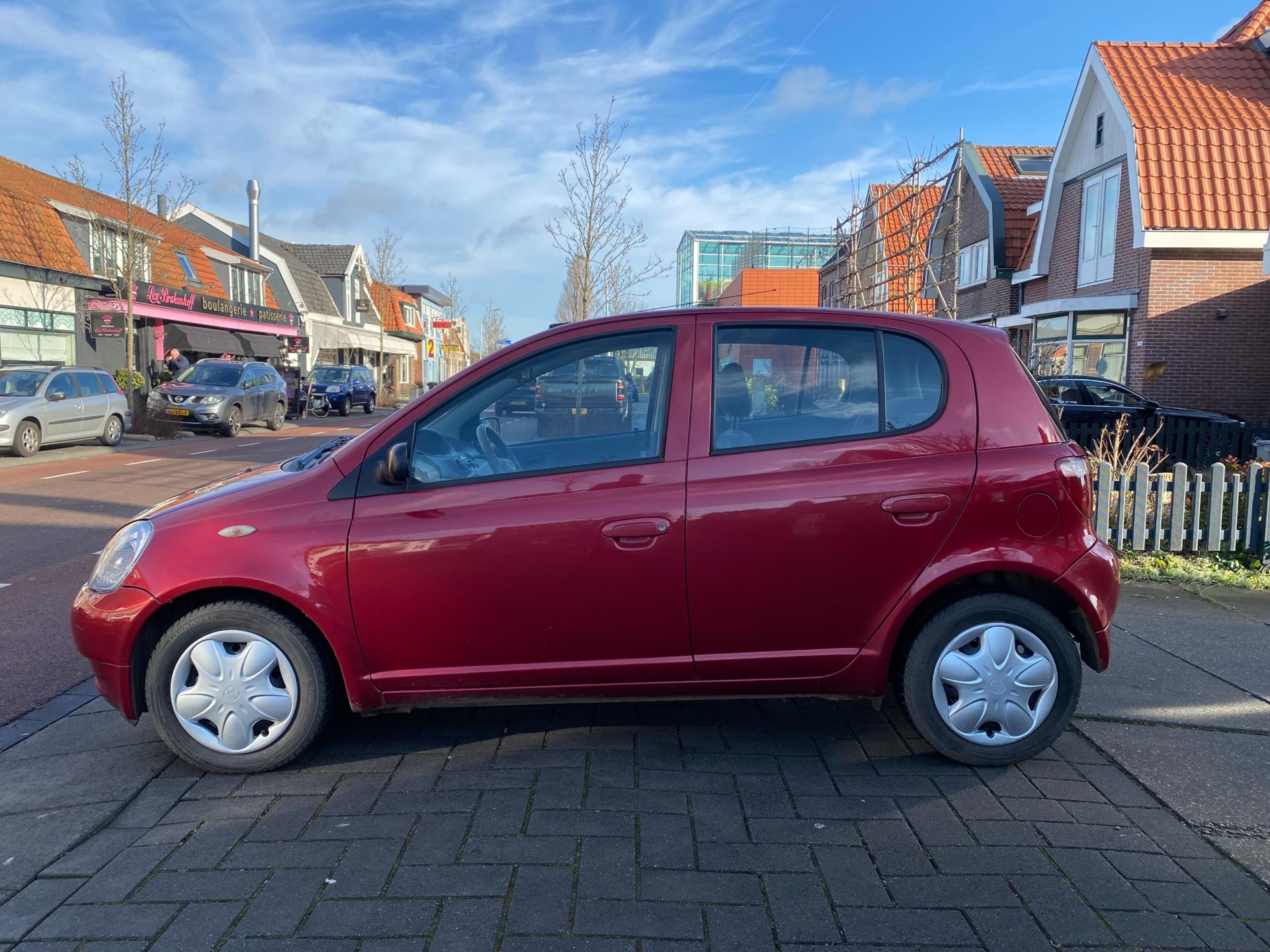 toyota-yaris-image2.jpg