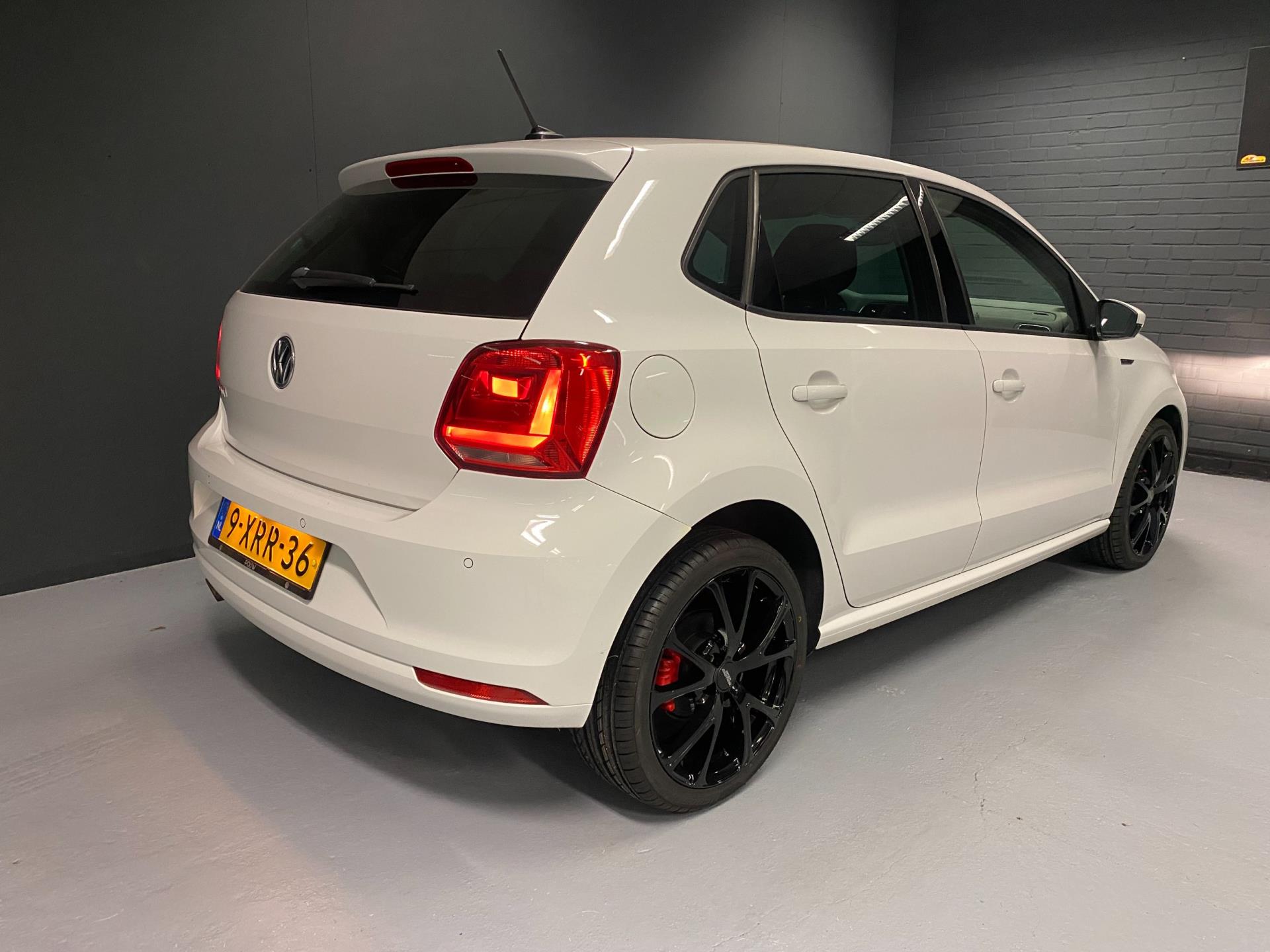 volkswagen-polo-image2.jpg