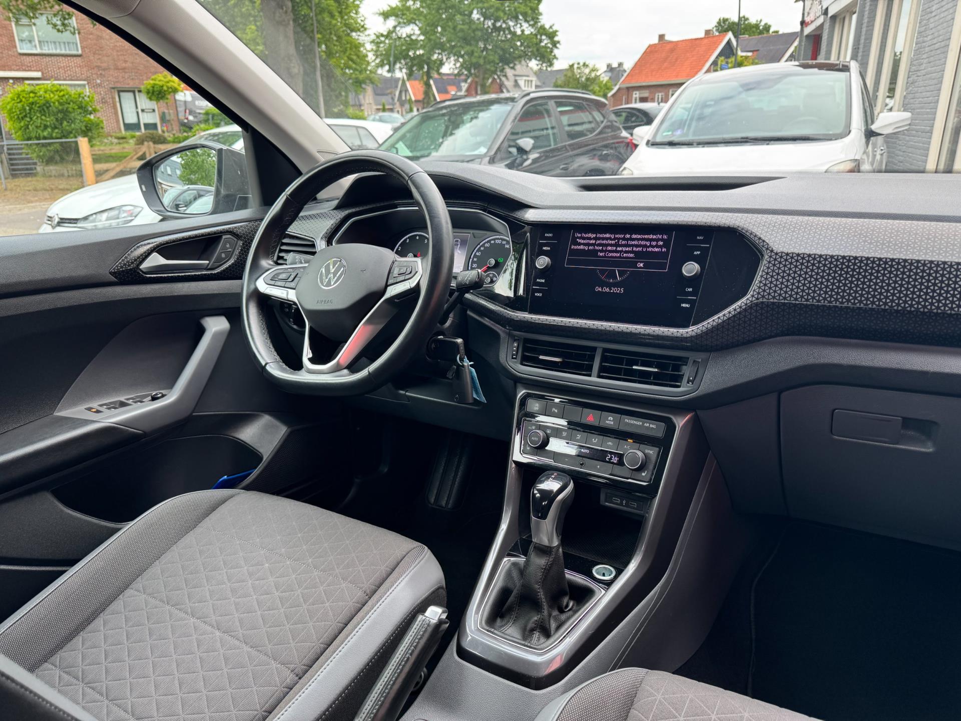 volkswagen-t-cross-image6.jpg