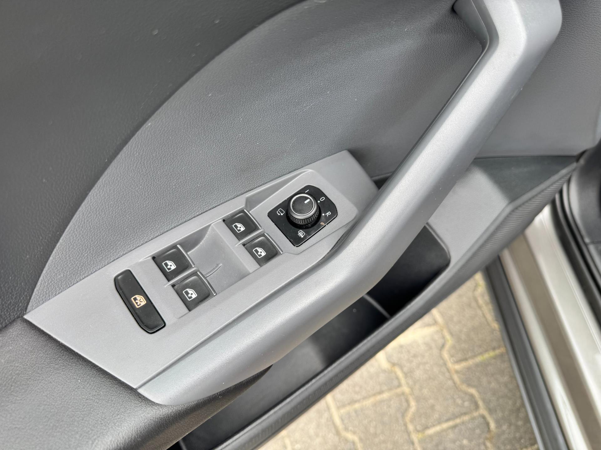 volkswagen-t-cross-image9.jpg