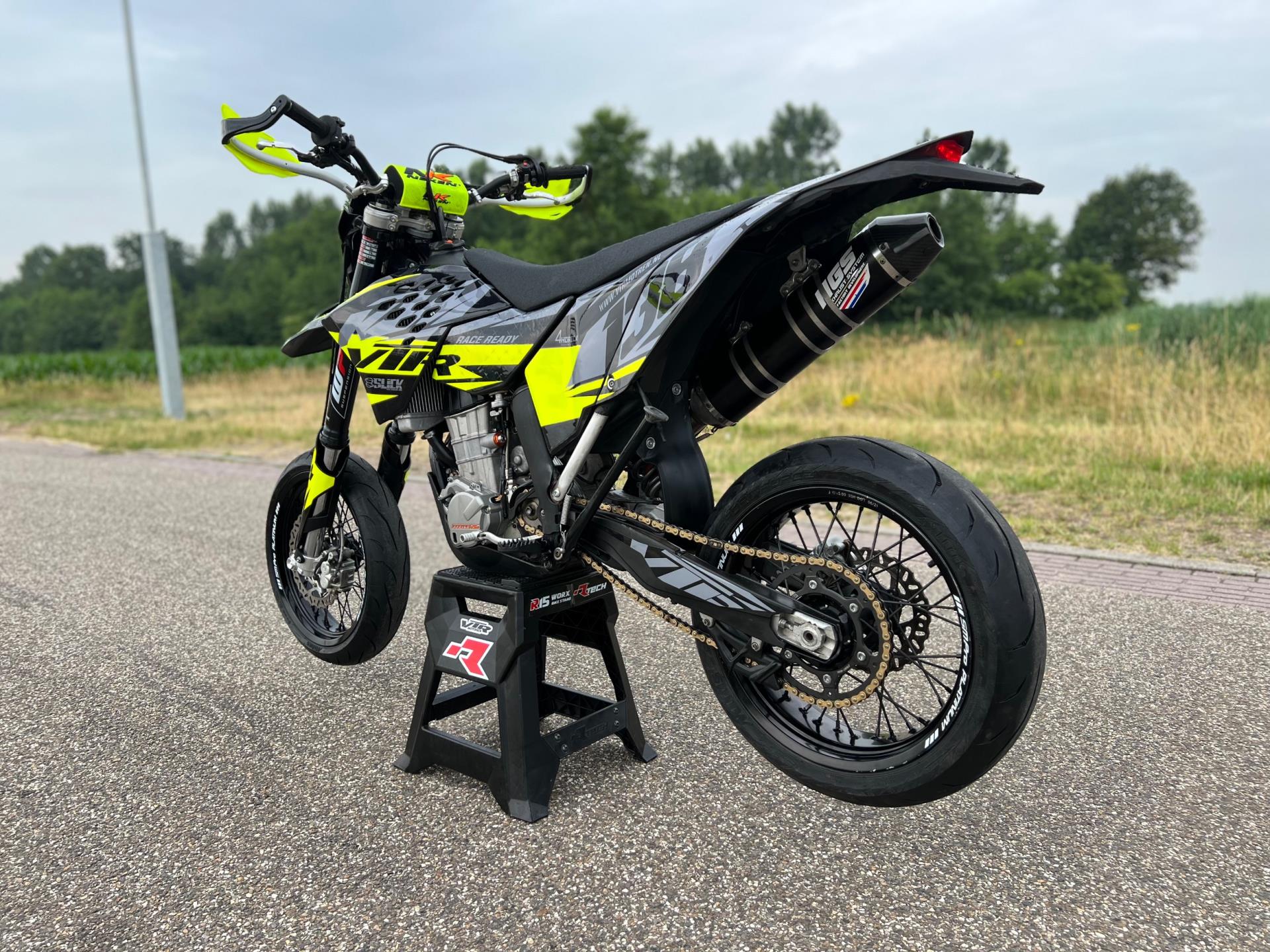 ktm--image5.jpg