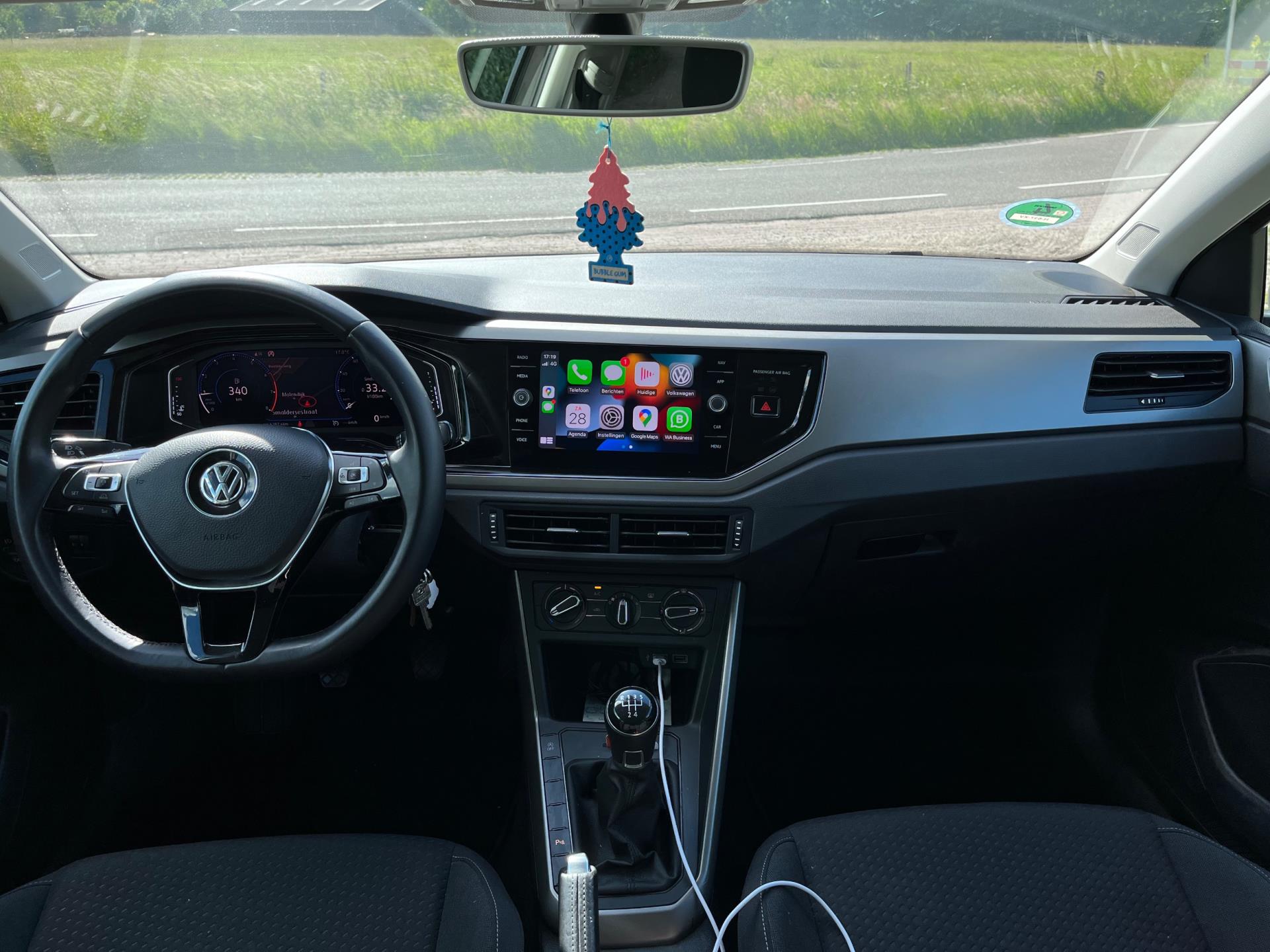 volkswagen-polo-image10.jpg