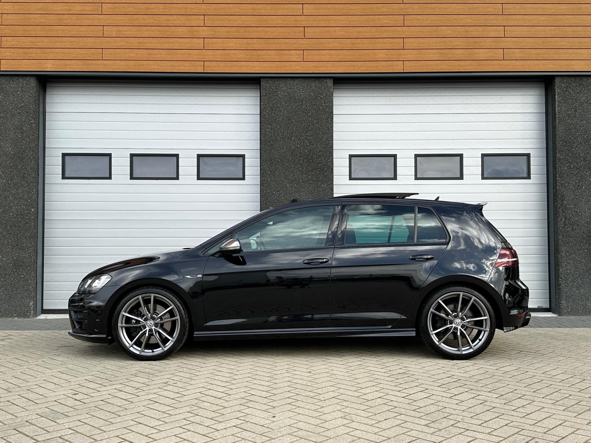 volkswagen-golf-image4.jpg