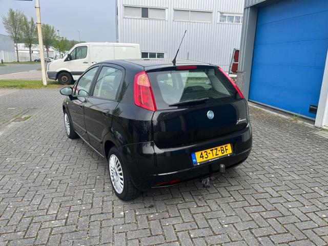 fiat-grande-punto-image5.jpg