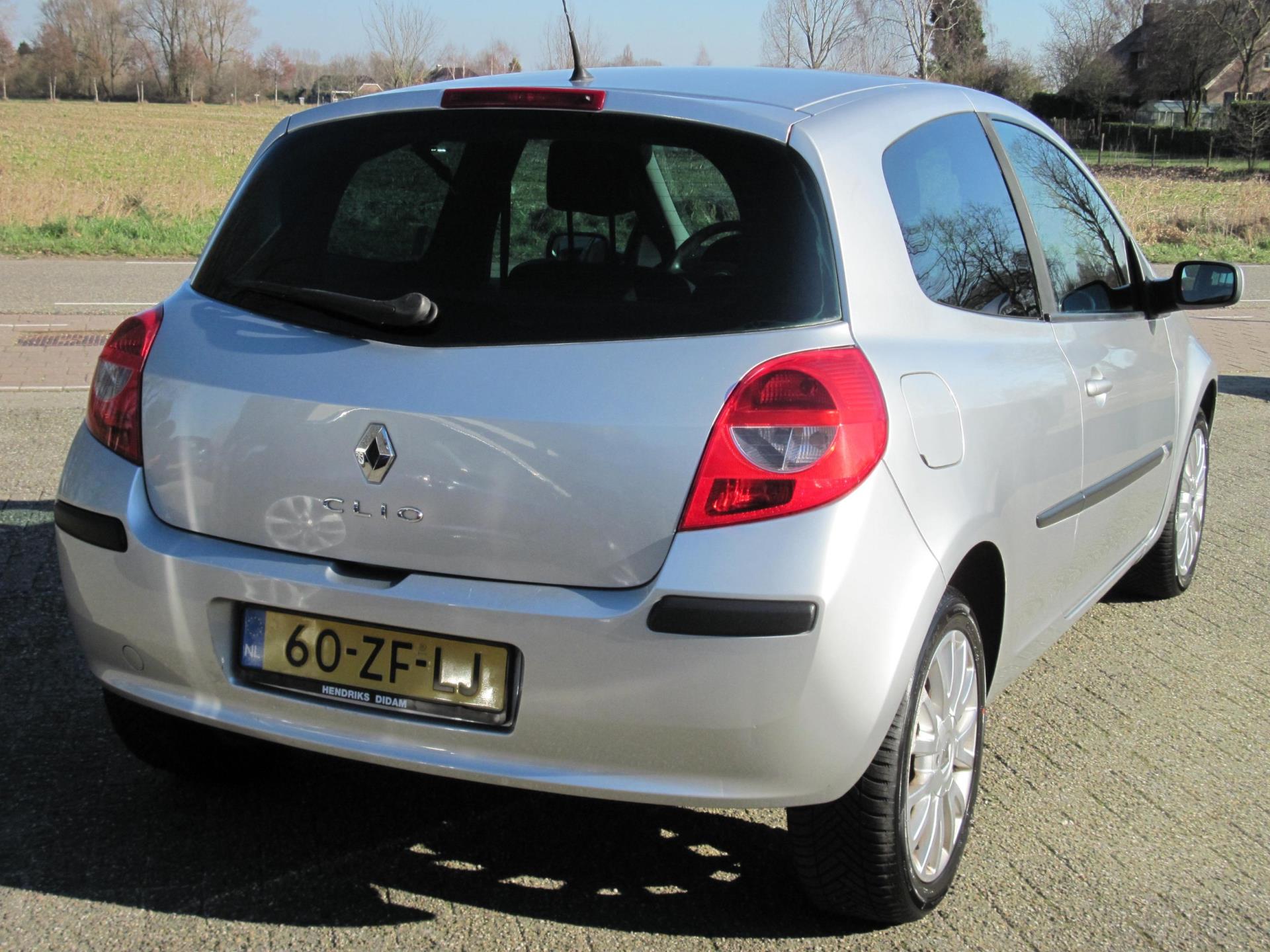 renault-clio-image10.jpg