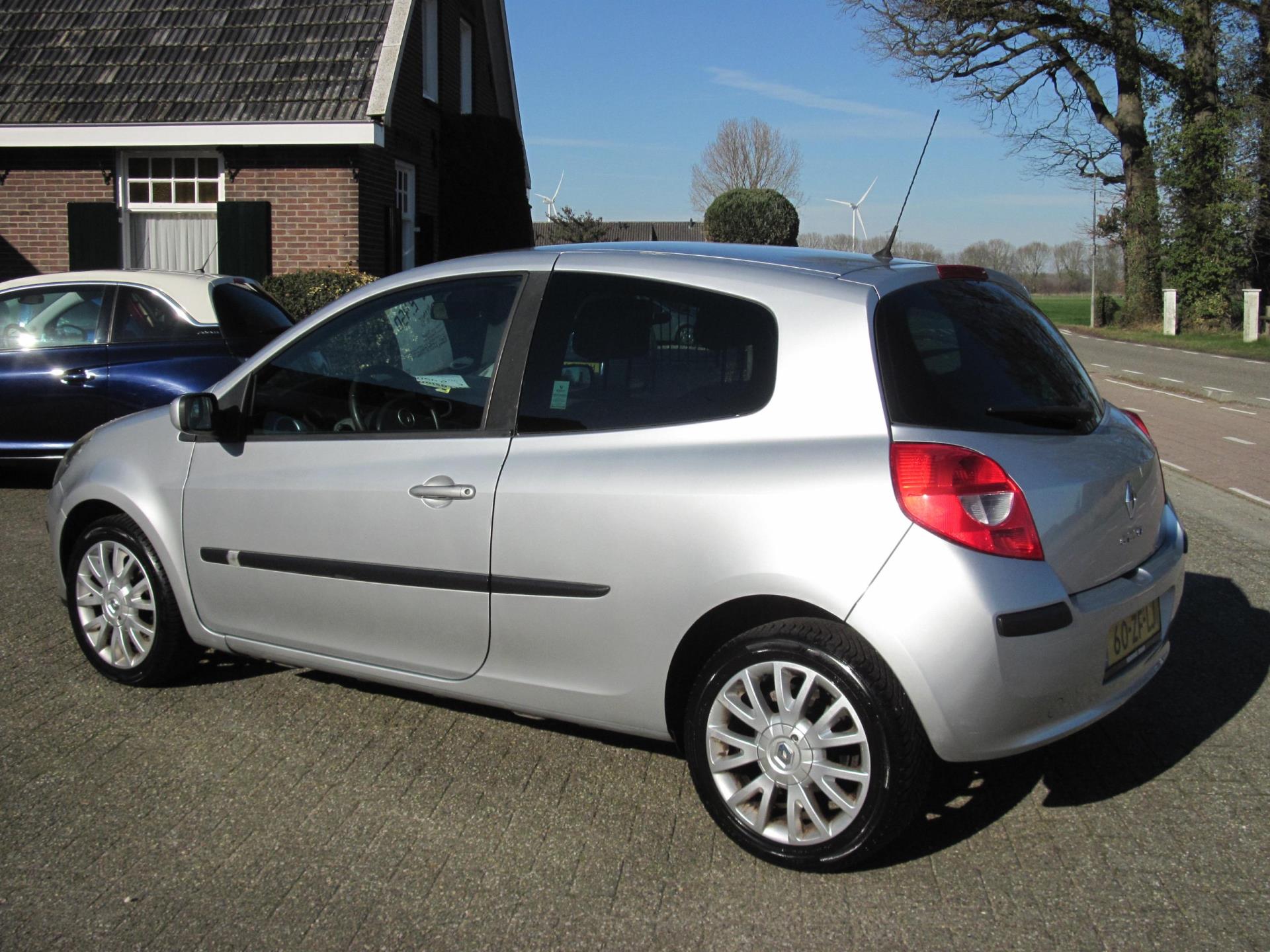 renault-clio-image6.jpg