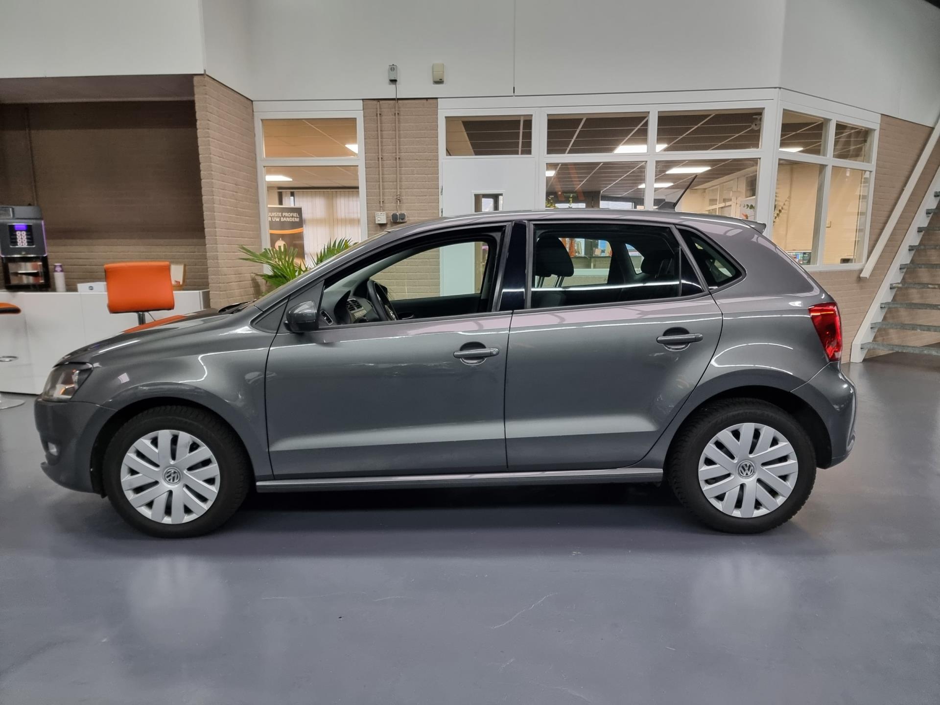 volkswagen-polo-image5.jpg