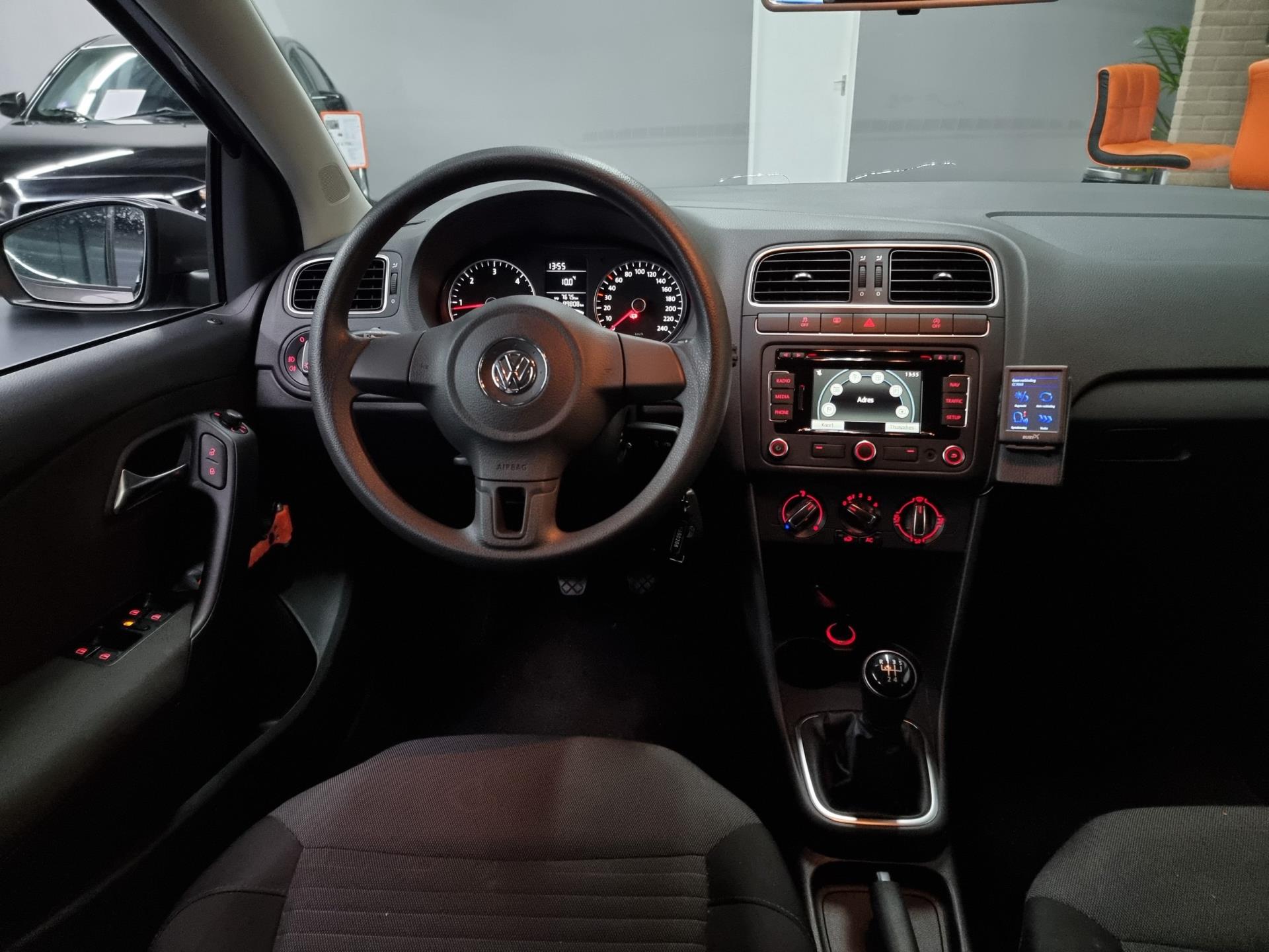 volkswagen-polo-image9.jpg