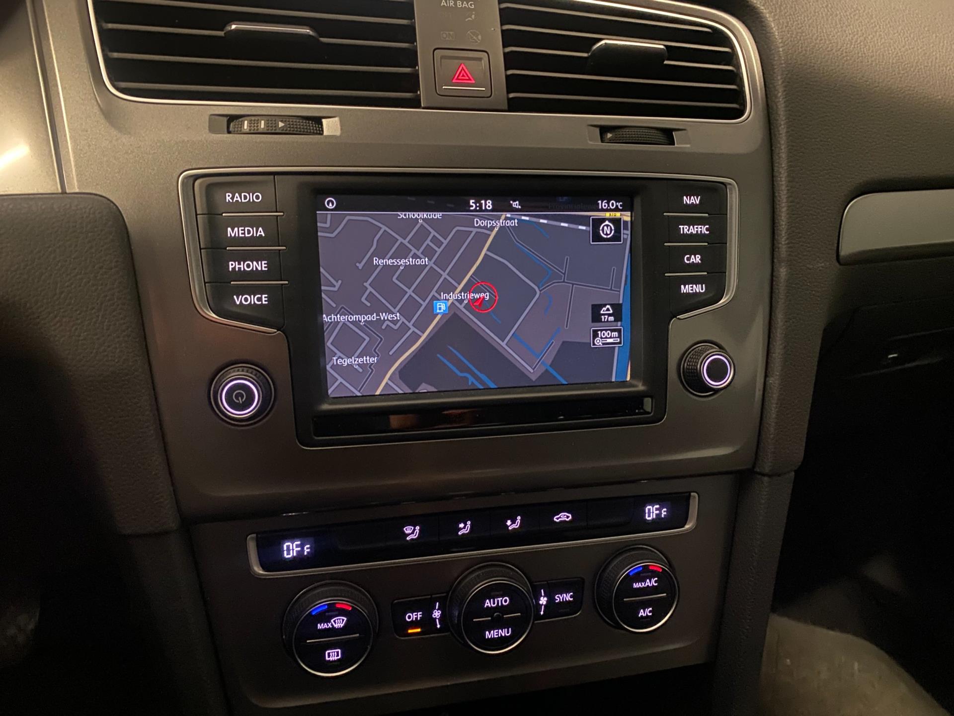 volkswagen-golf-variant-image6.jpg