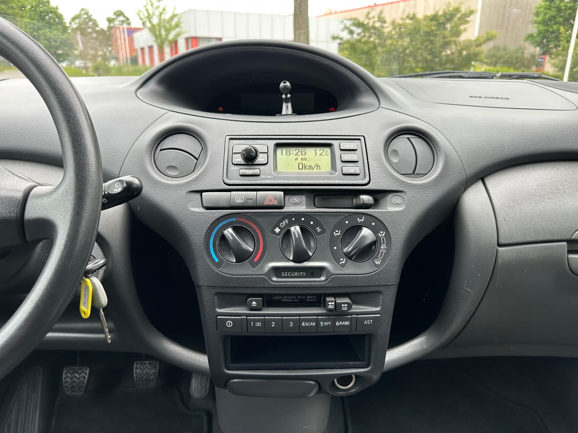 toyota-yaris-image8.jpg