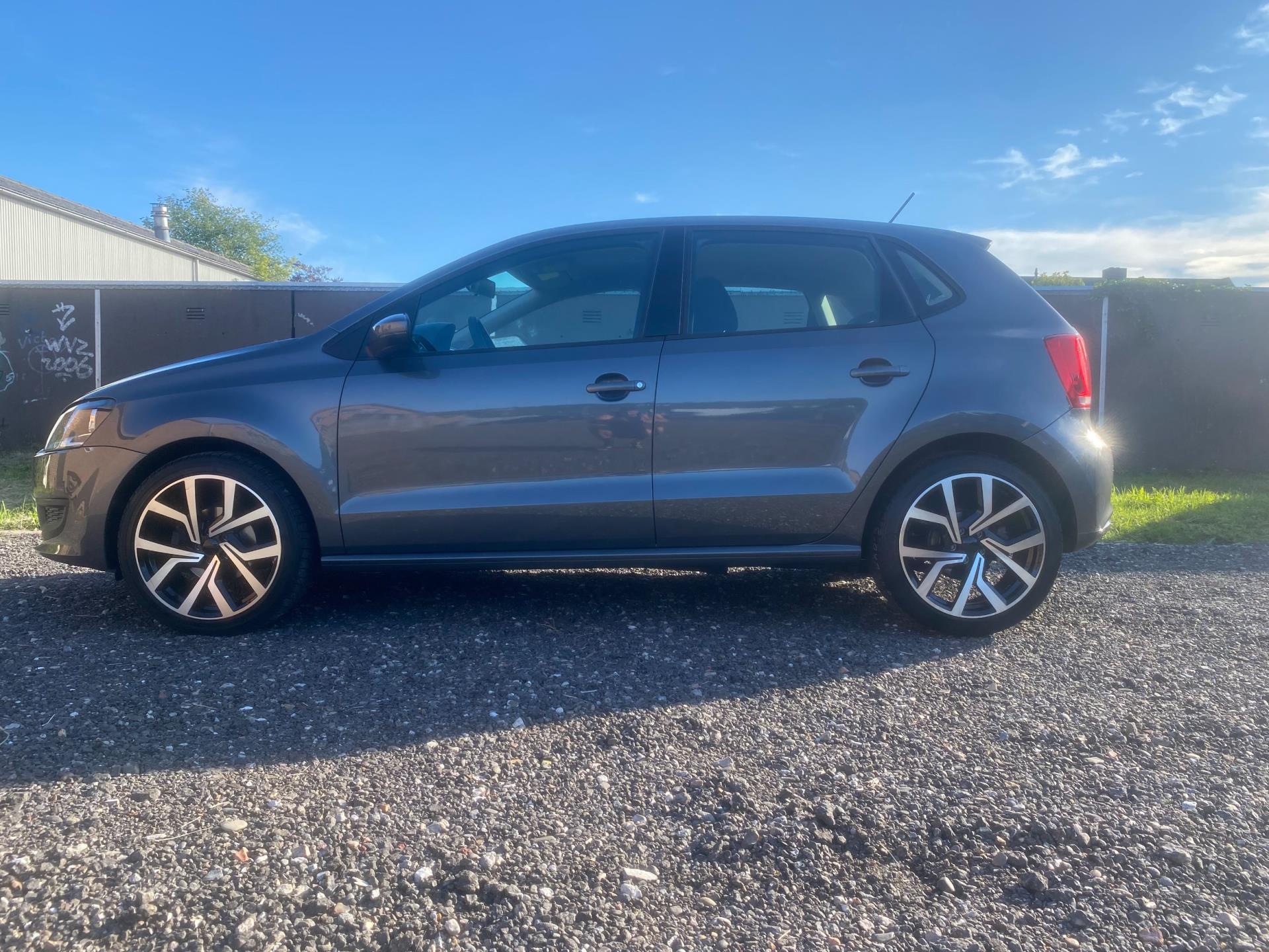 volkswagen-polo-image2.jpg