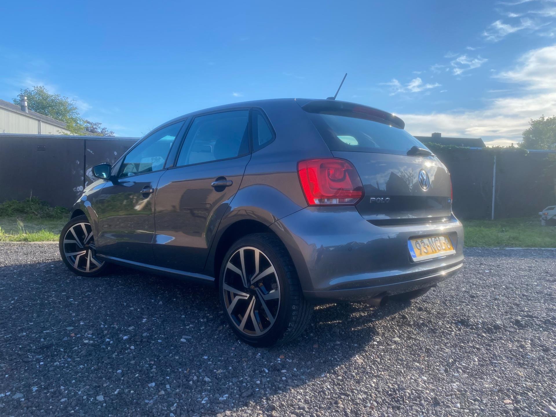 volkswagen-polo-image3.jpg