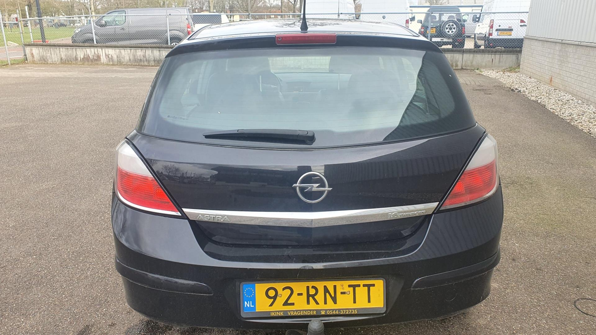 opel-astra-image3.jpg