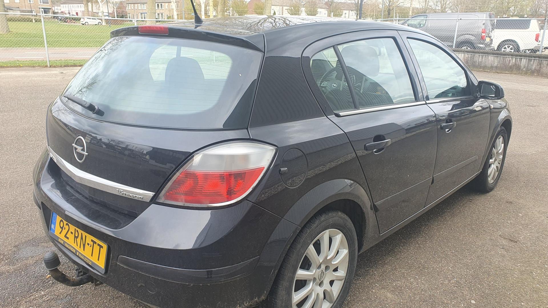 opel-astra-image4.jpg