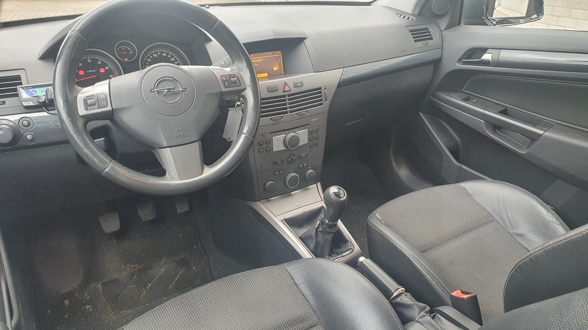 opel-astra-image6.jpg
