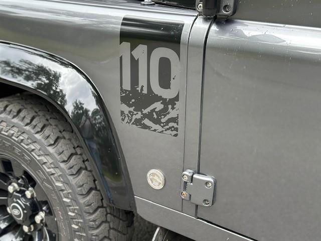land-rover-defender-image4.jpg