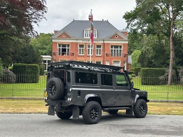 land-rover-defender-image9.jpg