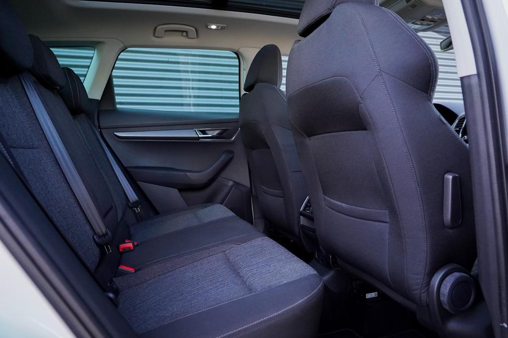 skoda-karoq-image8.jpg