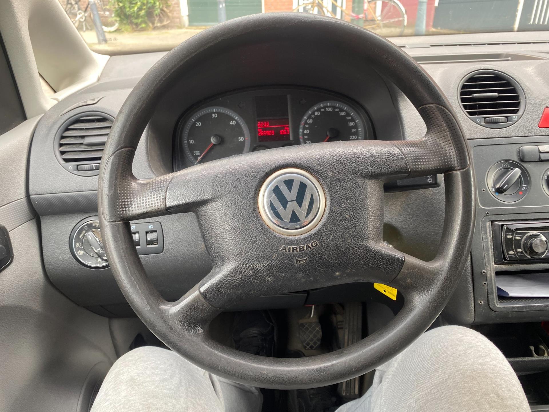 volkswagen-caddy-image9.jpg