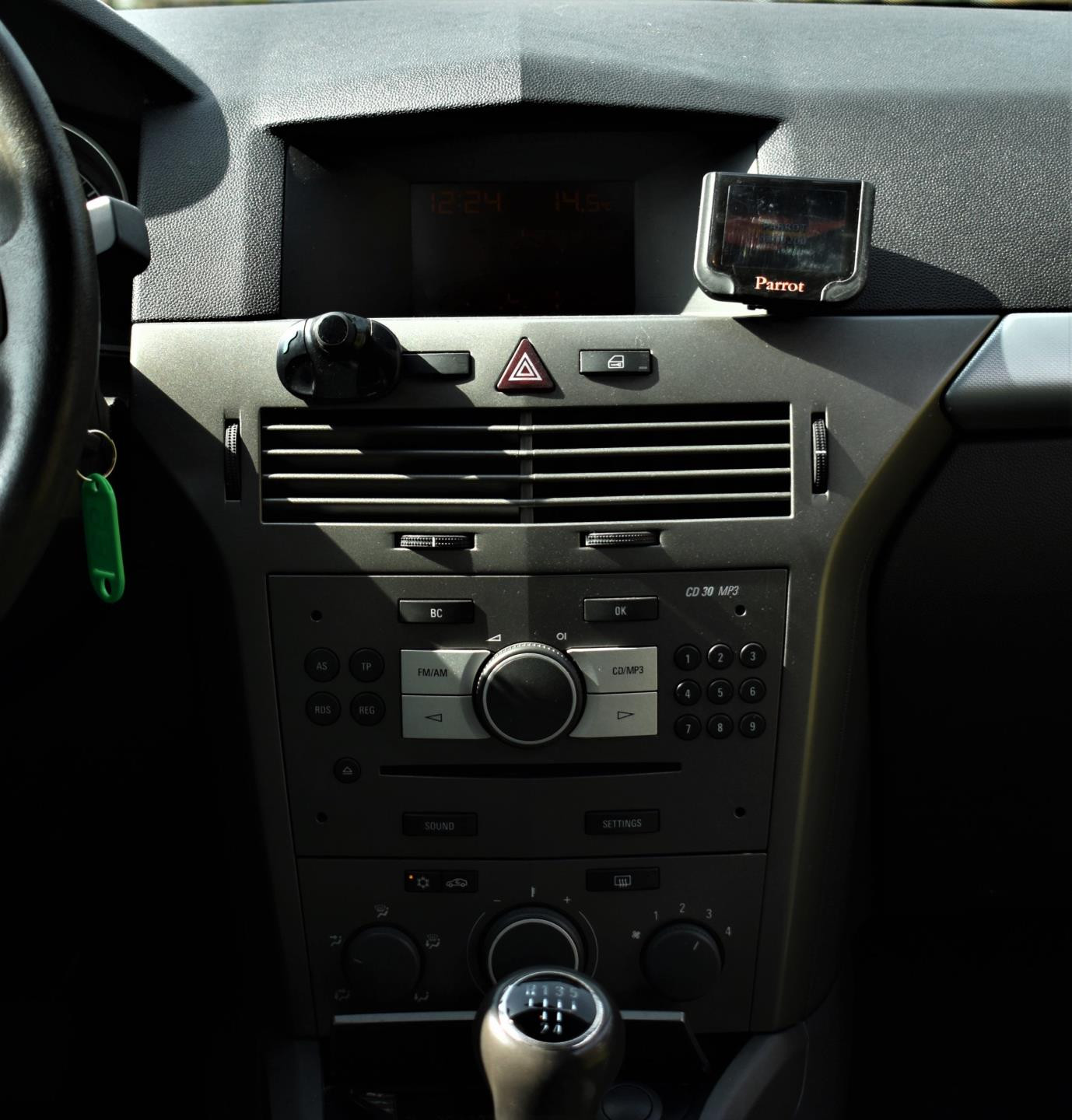 opel-astra-image10.jpg