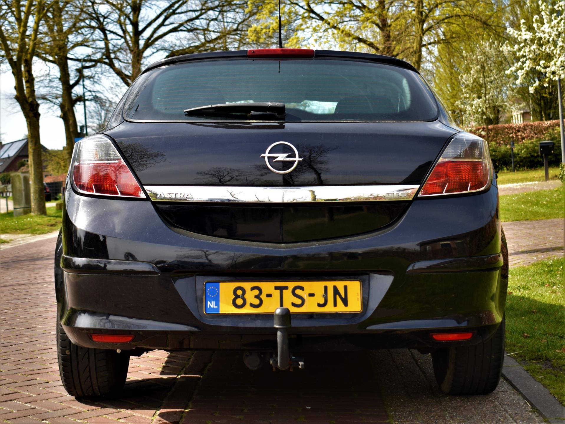 opel-astra-image6.jpg
