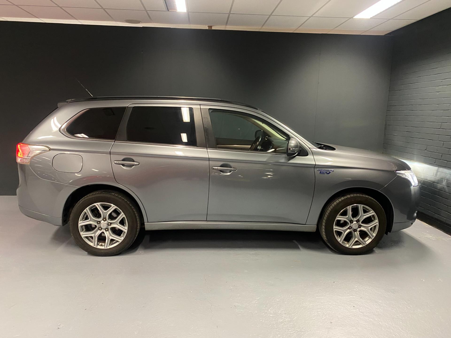 mitsubishi-outlander-image2.jpg