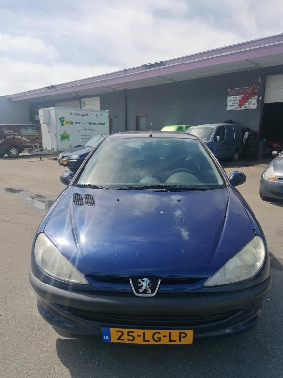 363259990/peugeot-206-image1.jpg