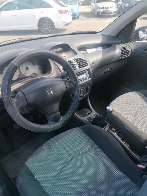 peugeot-206-image6.jpg