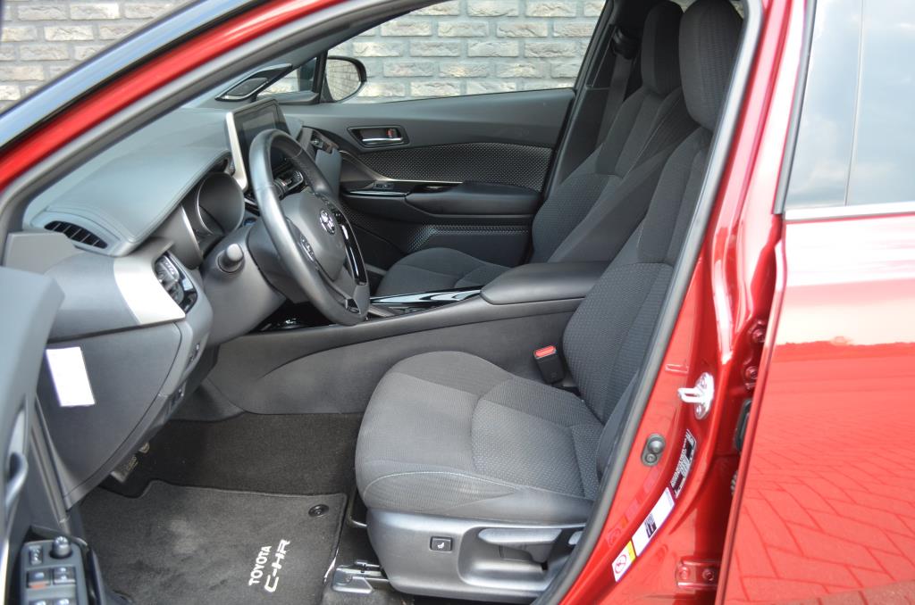 toyota-c-hr-image10.jpg
