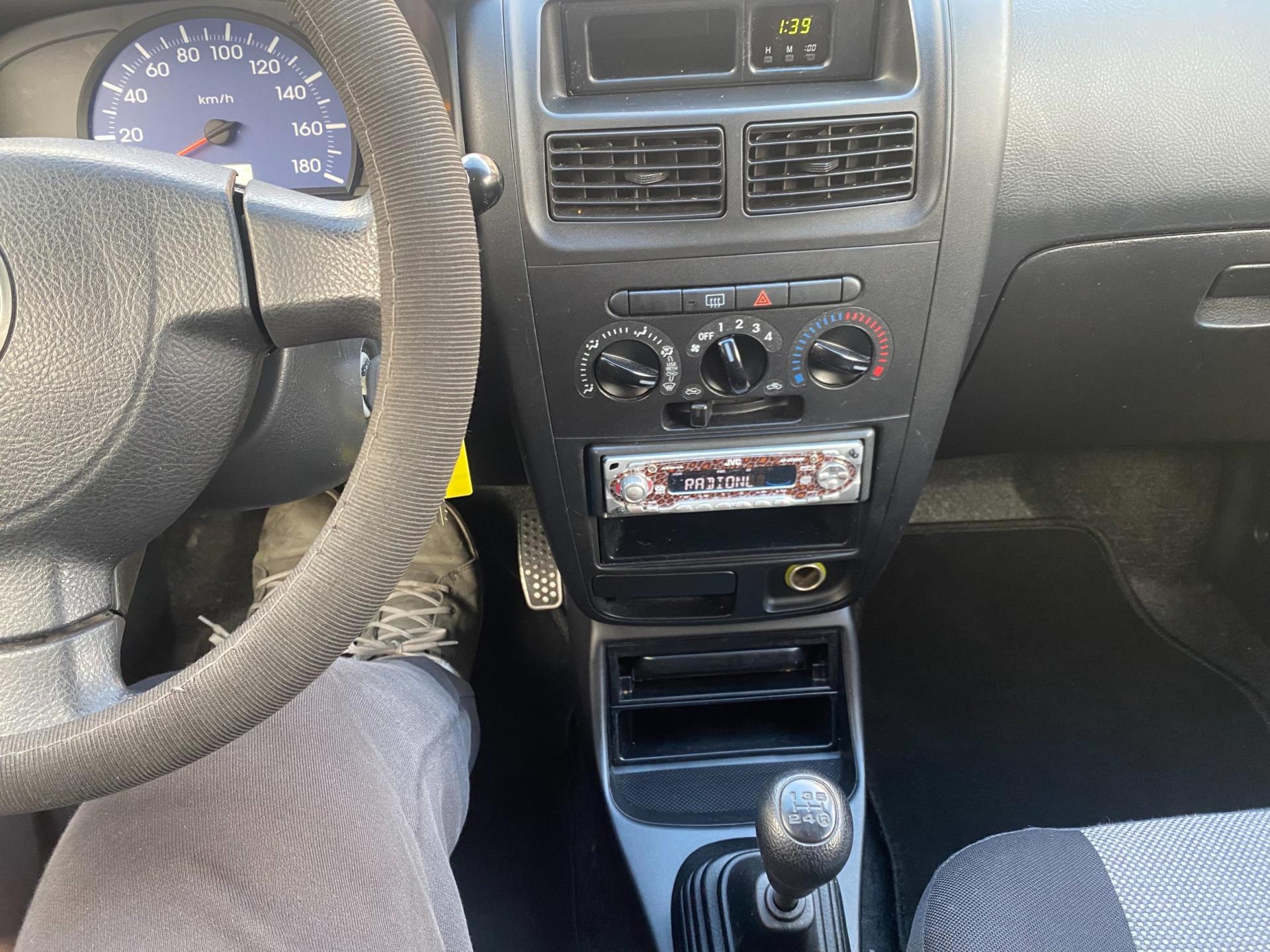 daihatsu-cuore-image9.jpg