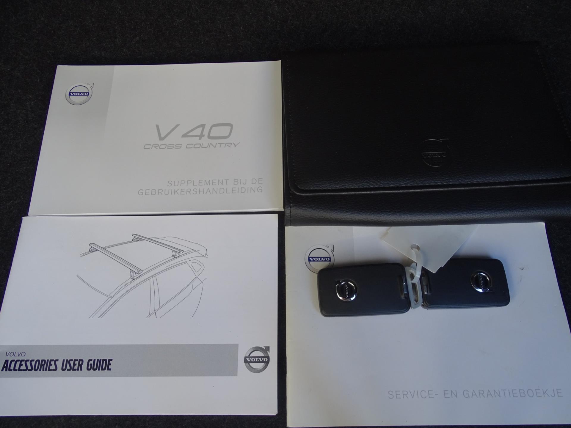 volvo-v40-image4.jpg