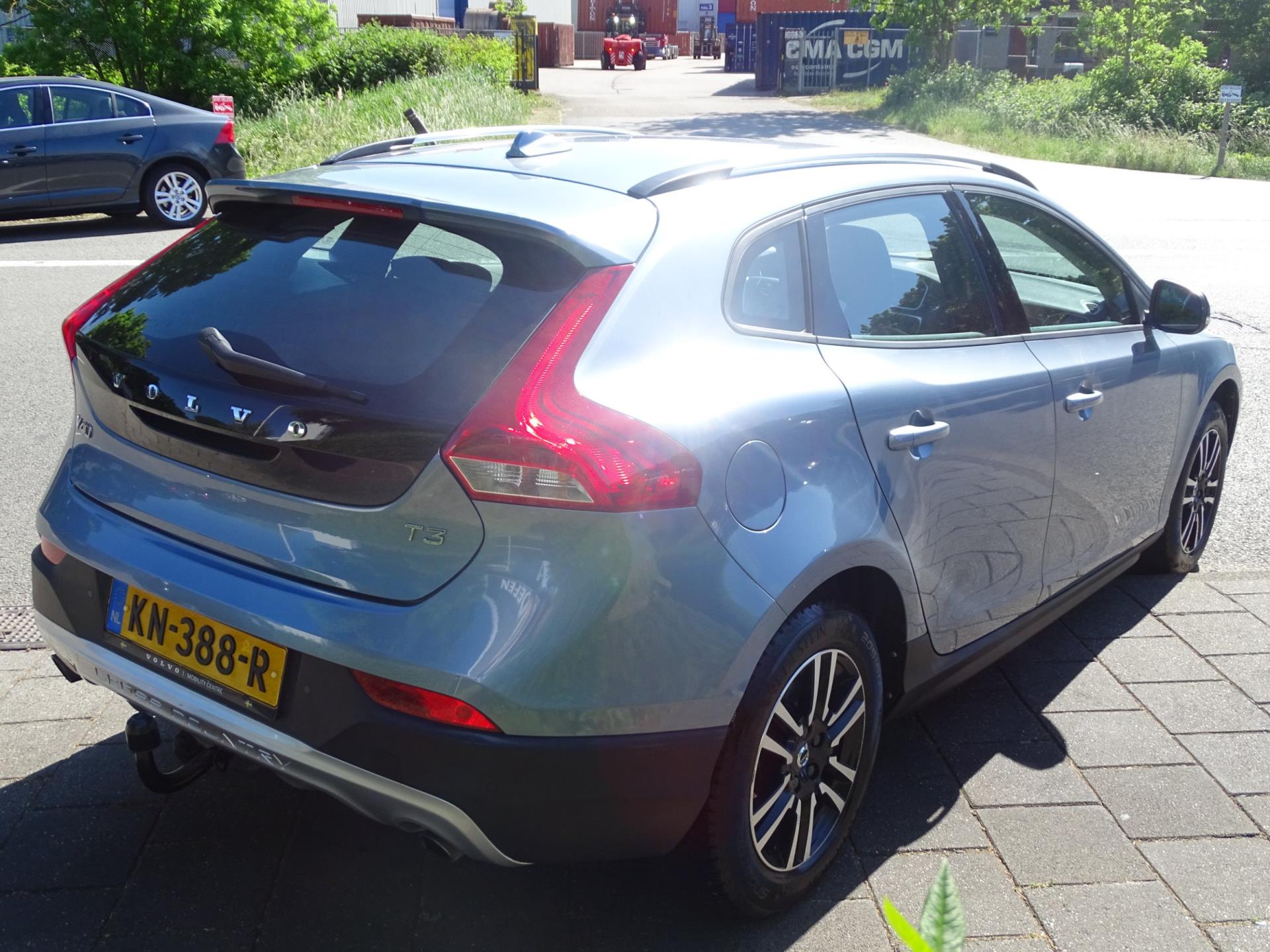 volvo-v40-image8.jpg