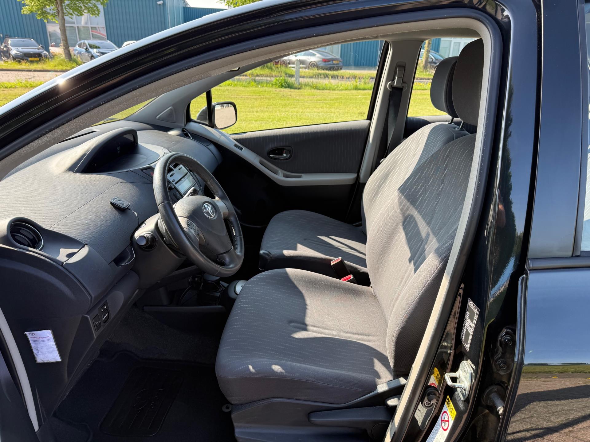 toyota-yaris-image3.jpg