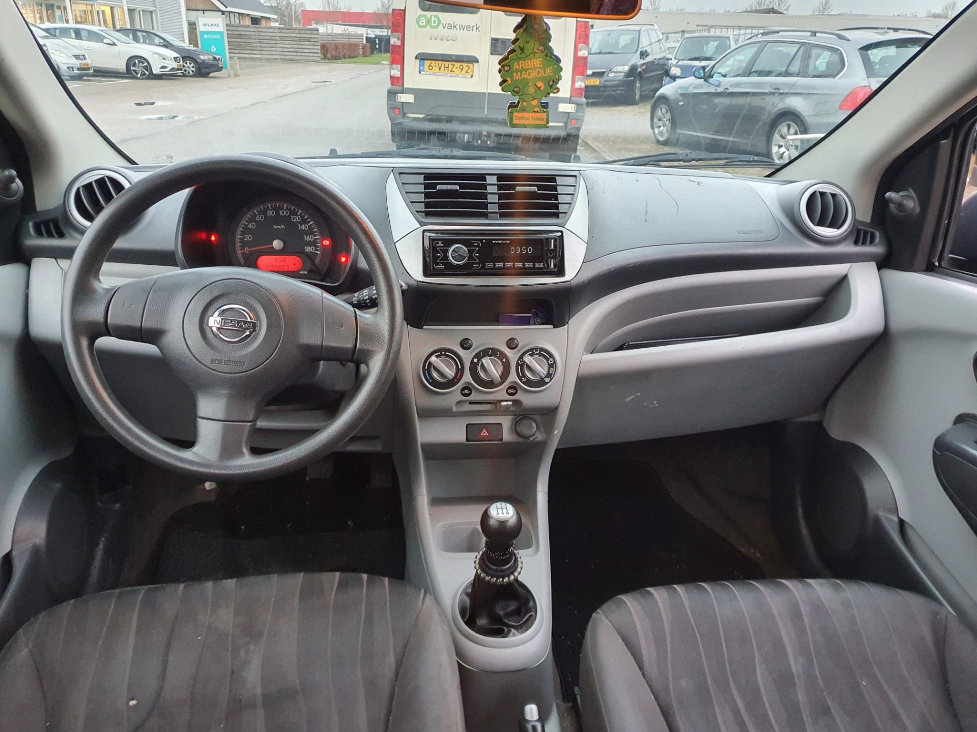 nissan-pixo-image6.jpg