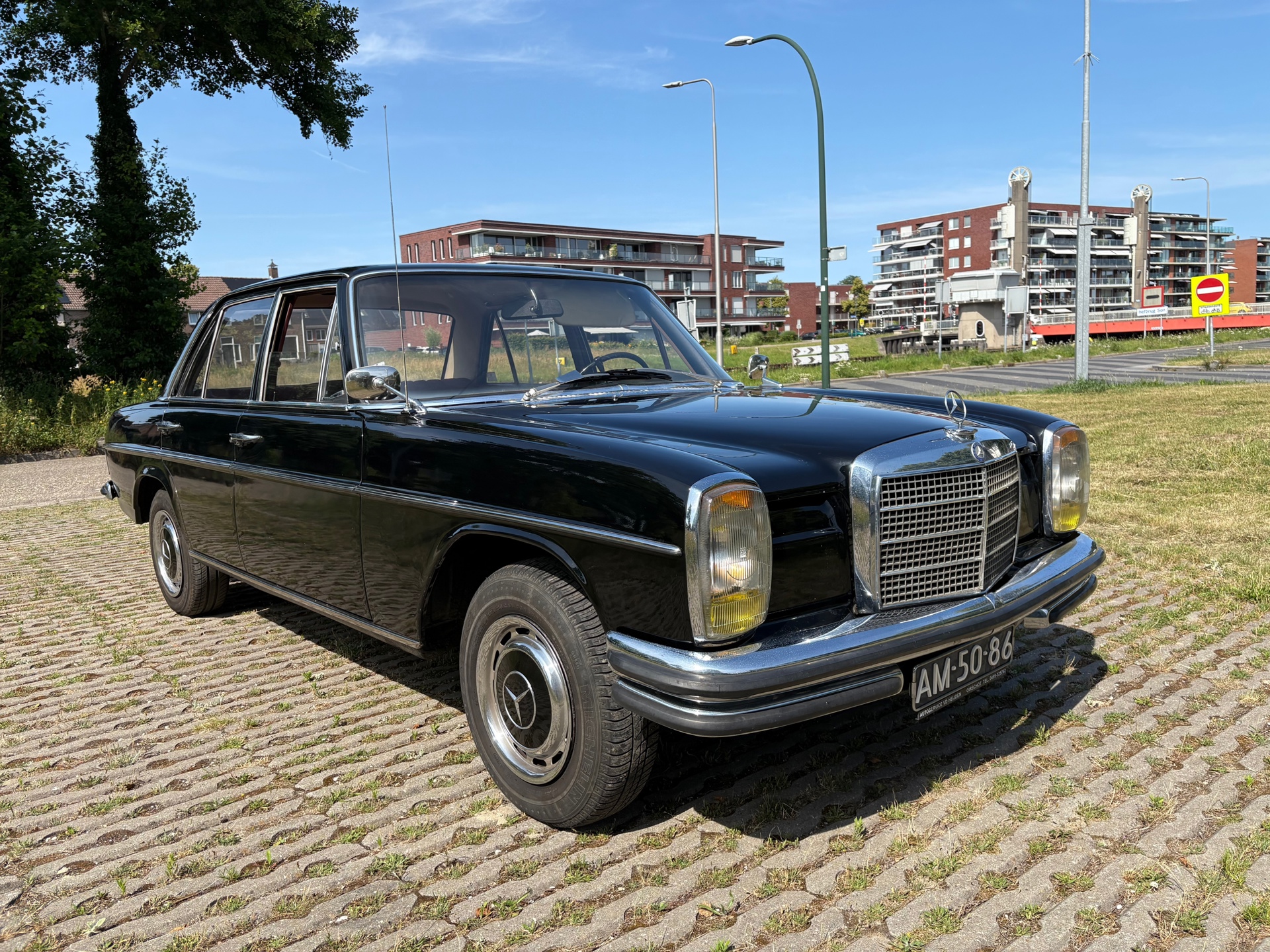 mercedes-benz-200-serie-image10.jpg