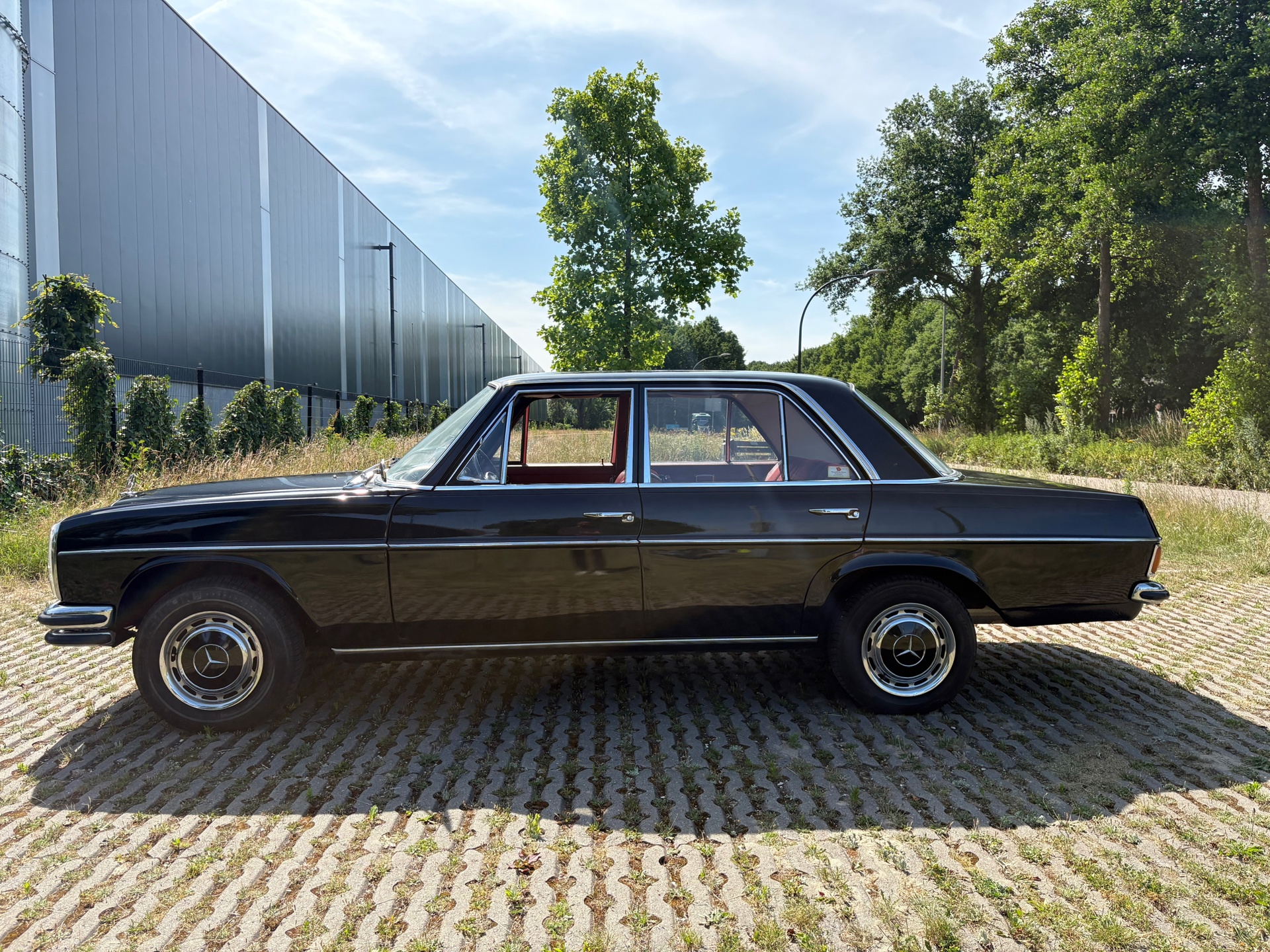 mercedes-benz-200-serie-image5.jpg