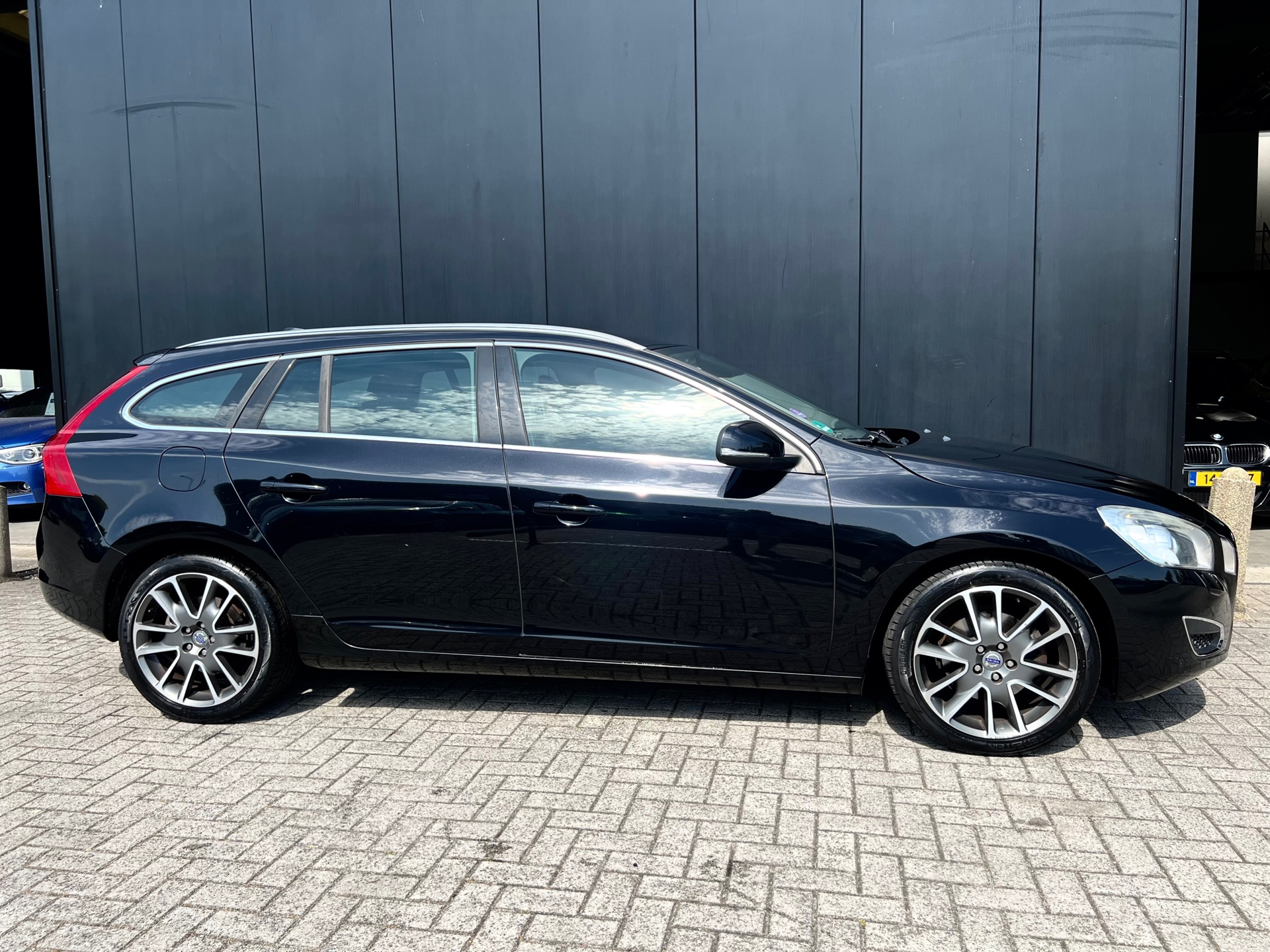 volvo-v60-image3.jpg