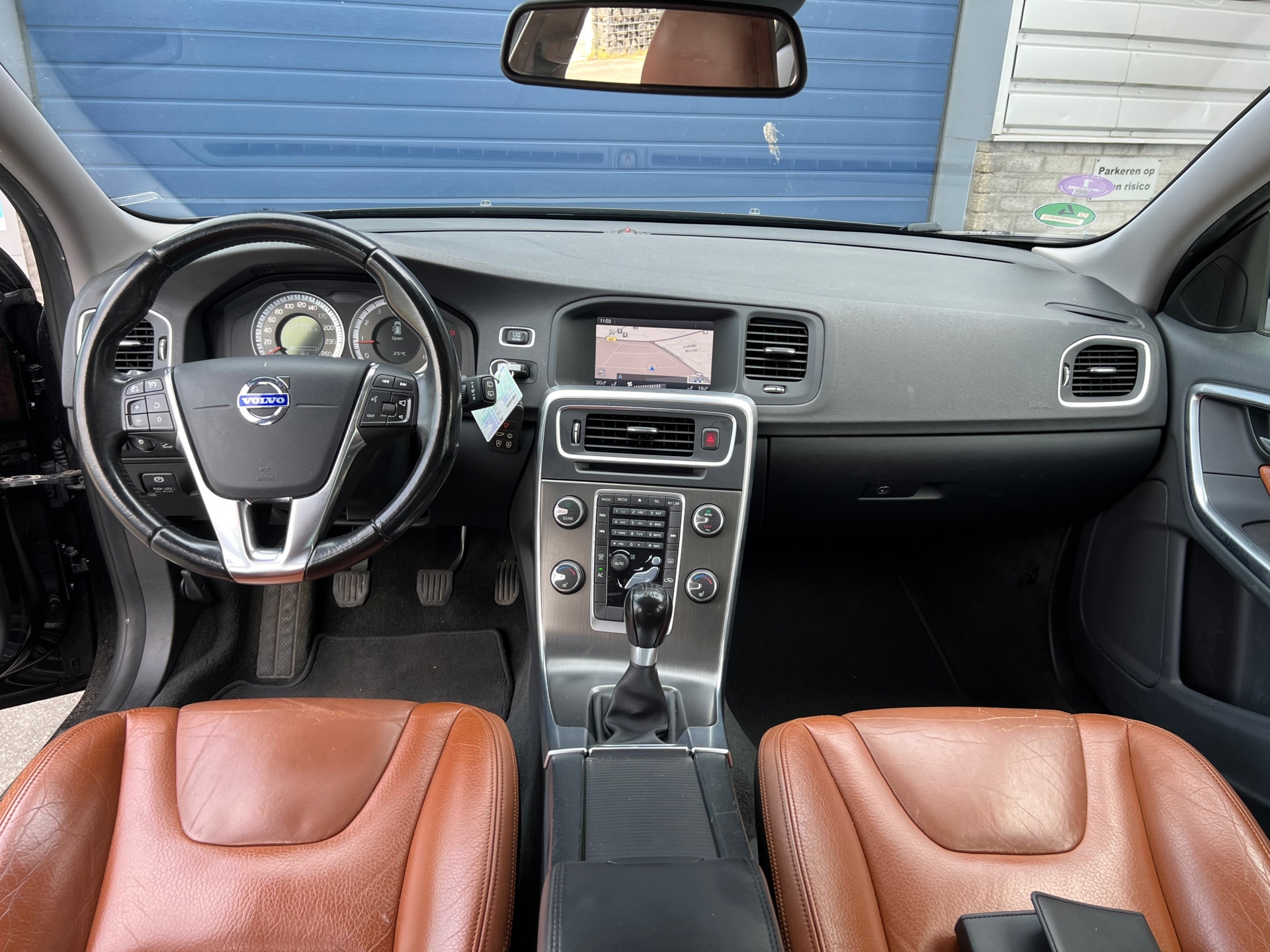 volvo-v60-image6.jpg