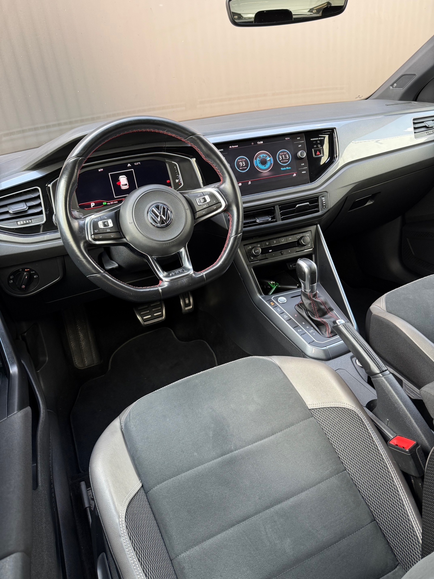 volkswagen-polo-image3.jpg